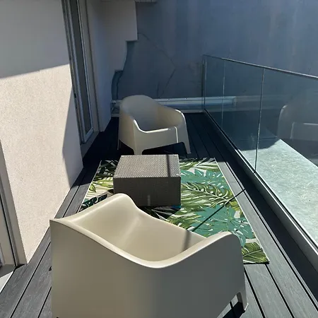 2 Minutes Walking From Train Station